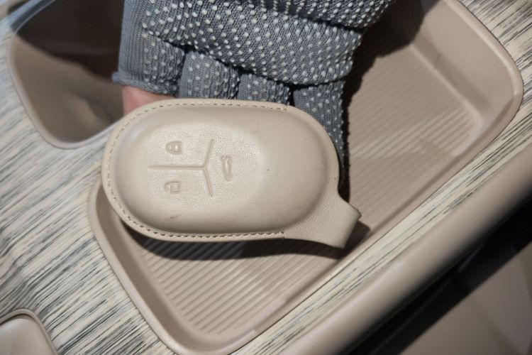 蔚来ET7 2022款 100kWh 首发版中控内饰7001