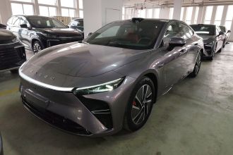 星途 星纪元 ES 2025款 增程 Max 城区辅助驾驶