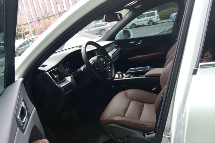 沃尔沃XC60 2025款 B5 四驱智逸豪华版局部细节19