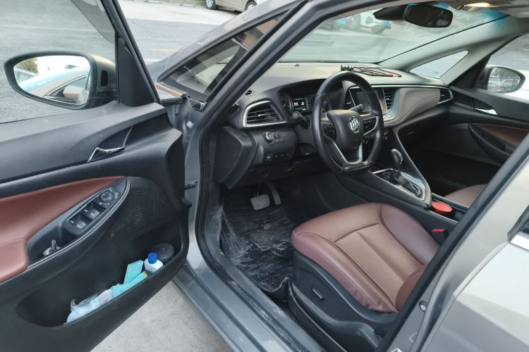 别克GL6 2019款 18T 6座互联尊贵型 国VI中控内饰20