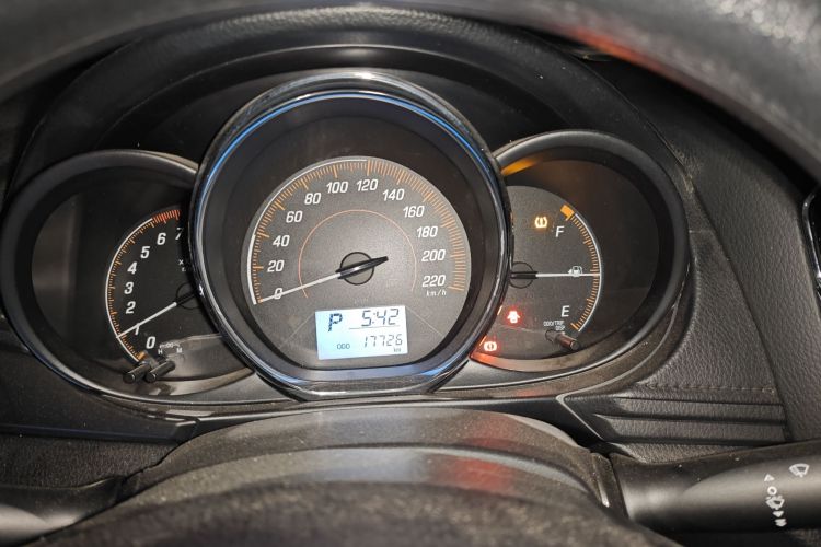 丰田 YARiS L 致炫 2021款 1.5L CVT领先版中控内饰14