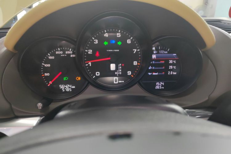 保时捷 2013款 Cayman 2.7L中控内饰14