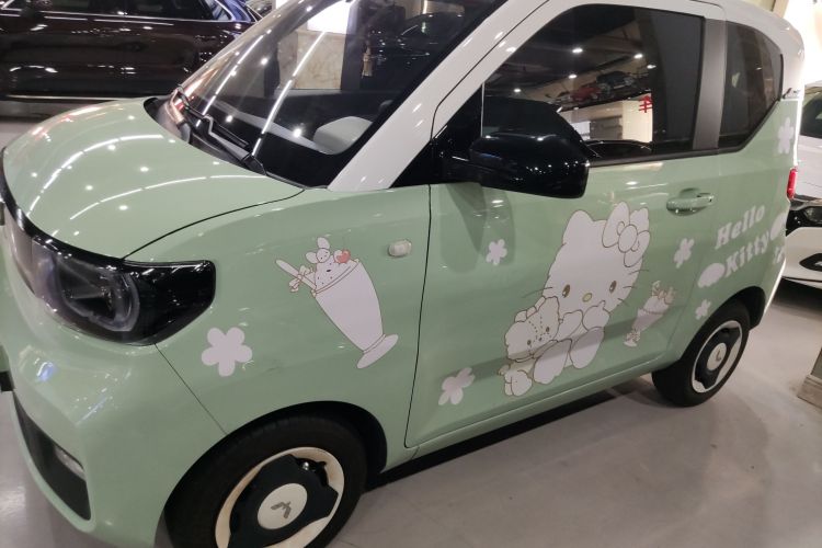 五菱汽车 宏光MINIEV 2021款 马卡龙夹心款 170km 磷酸铁锂车身外观4