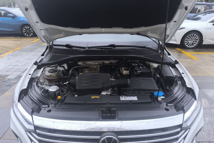 大众 朗逸 2023款 1.5L 自动得逸版机舱底盘24