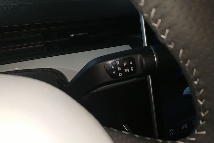 哪吒汽车 哪吒AYA 2023款 401 Lite局部细节18