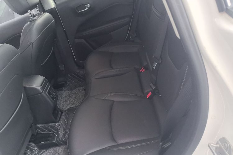 Jeep 指南者 2017款 200T 自动家享版中控内饰21