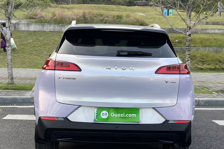 埃安 AION V 2021款 Plus 80 智领版 三元锂车身外观6