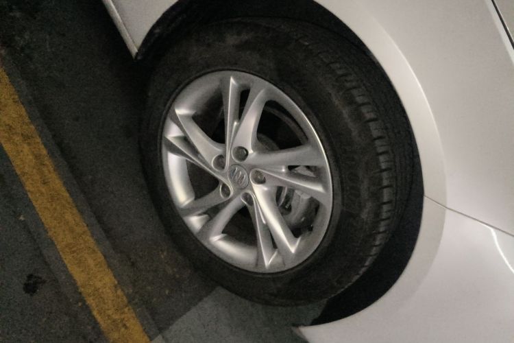 别克 君威 2024款 25T 超享版车身外观6002