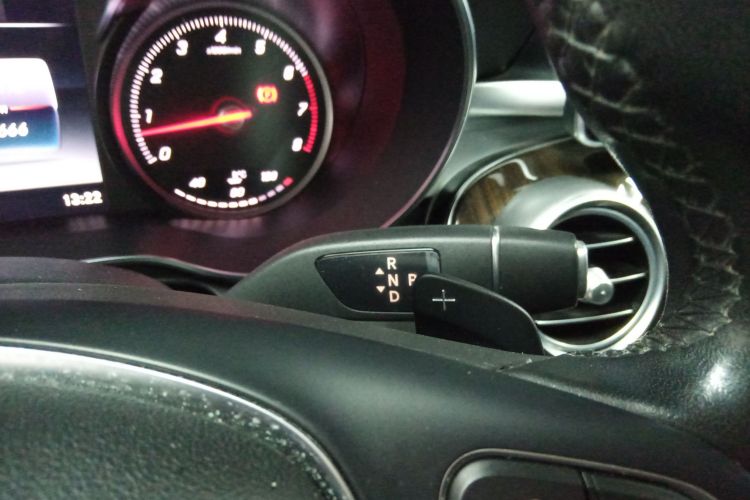 奔驰C级 2018款 C 180 L 时尚型局部细节18