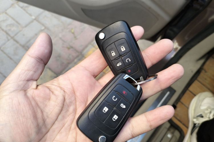 别克GL8 2018款 28T 尊贵型 国VI中控内饰7001