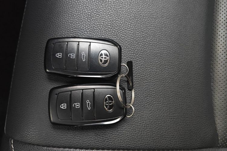 丰田 锋兰达 2022款 2.0L CVT豪华PLUS版中控内饰11