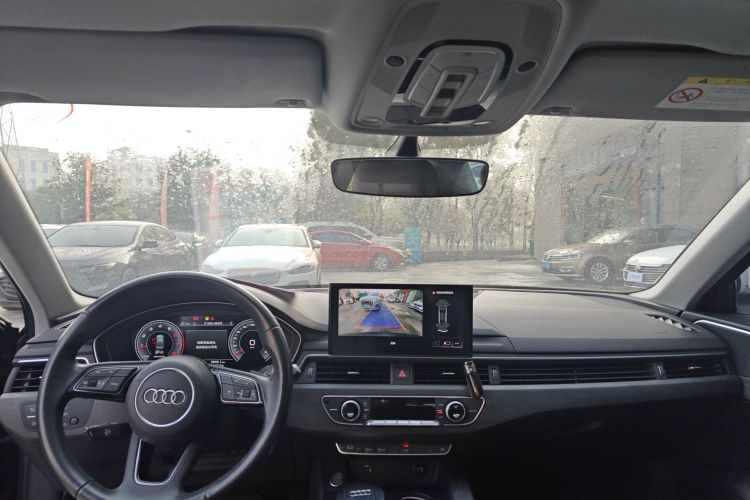 奥迪A4L 2022款 40 TFSI 时尚致雅型中控内饰12