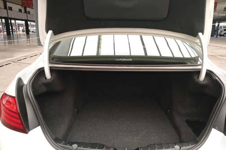 宝马5系(进口) 2015款 520i 典雅型局部细节23