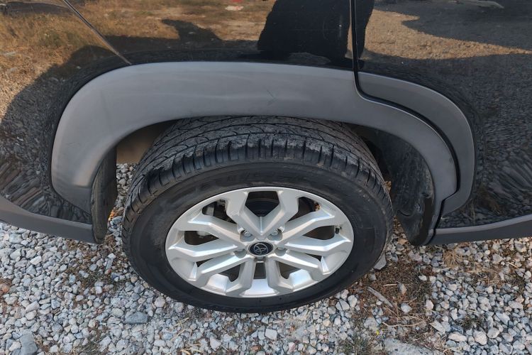 丰田 锋兰达 2022款 2.0L CVT精英版车身外观6008