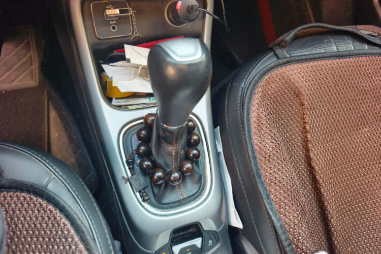 Jeep 指南者 2017款 200T 自动家享版中控内饰18