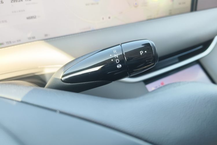 智己汽车 智己LS6 2023款 Max 标准版中控内饰18