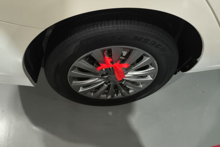 铃木 启悦 2015款 1.6L 手动舒享型车身外观6008