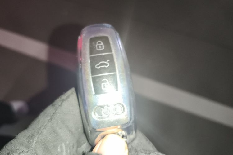 奥迪A6L 2020款 40 TFSI 豪华致雅型中控内饰11