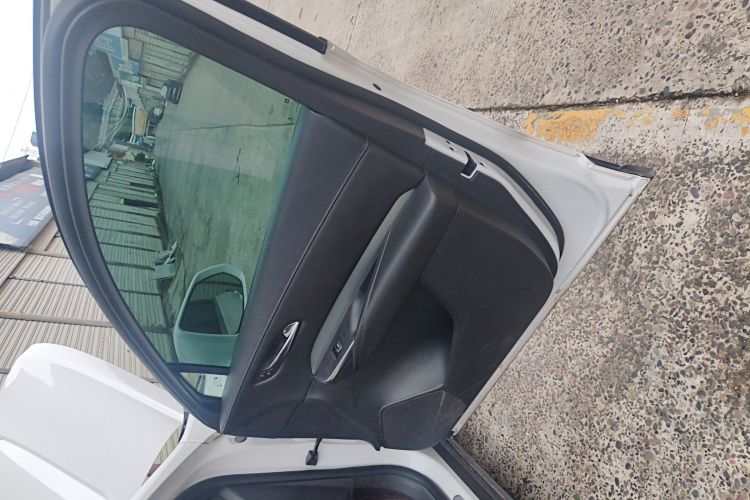 凯迪拉克XT4 2018款 28T 两驱领先型中控内饰7005