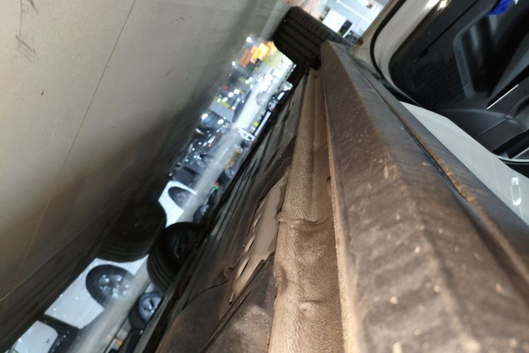 领克02 2021款 2.0TD 自动两驱劲 冠军版局部细节9002