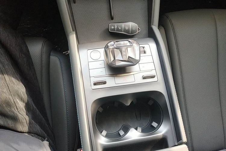 比亚迪 秦L 2024款 DM-i 80KM超越型中控内饰18