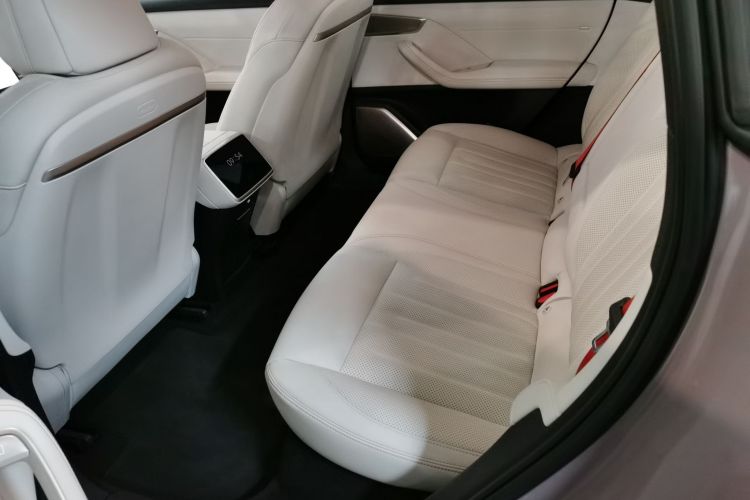 乐道L60 2024款 60kWh 后驱版中控内饰21