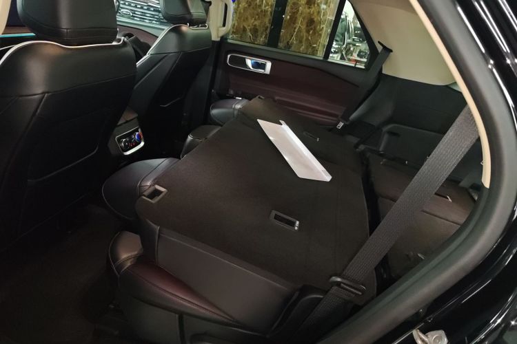 福特 探险者 2023款 EcoBoost 285 四驱钛金版 7座中控内饰21