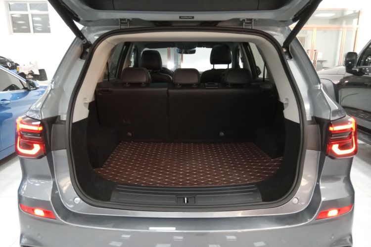 荣威RX5 2021款 PLUS 300TGI 自动Ali国潮旗舰荣麟版机舱底盘23