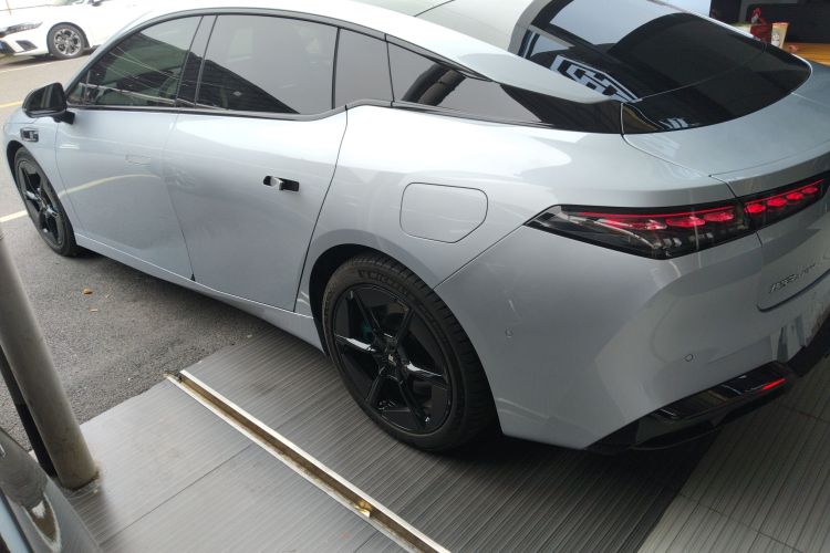 昊铂GT 2023款 710后驱超充Max版车身外观6003