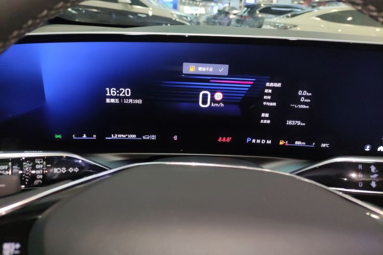 凯迪拉克GT4 2023款 25T 风尚型中控内饰14