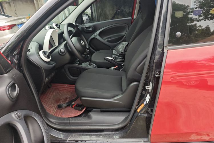 smart forfour 2018款 1.0L 52千瓦灵动版局部细节19