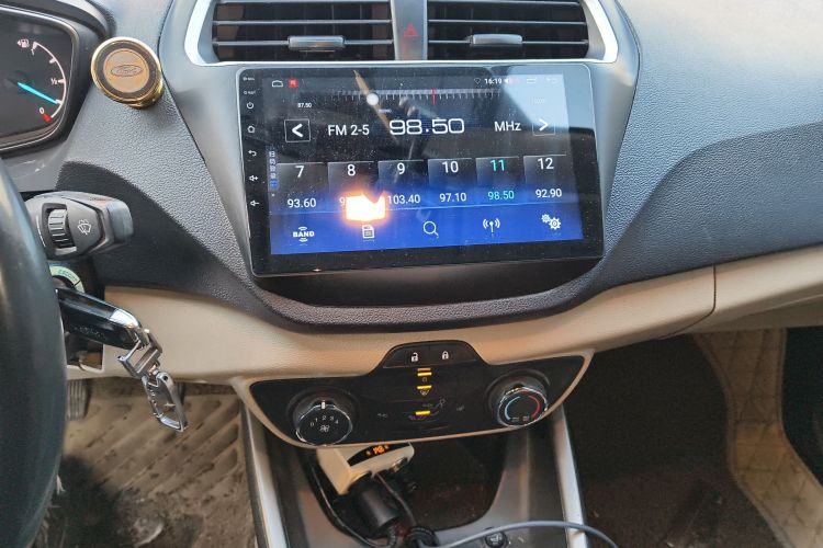 福特 福睿斯 2015款 1.5L 手动舒适型中控内饰16