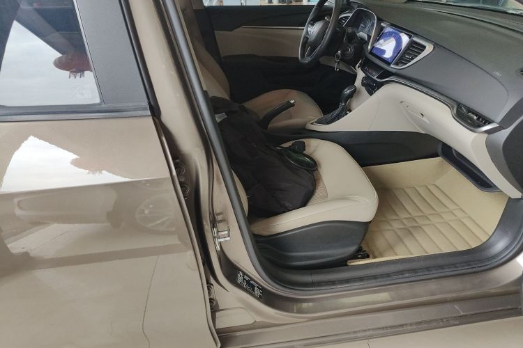 别克 英朗 2016款 15N 自动精英型局部细节41