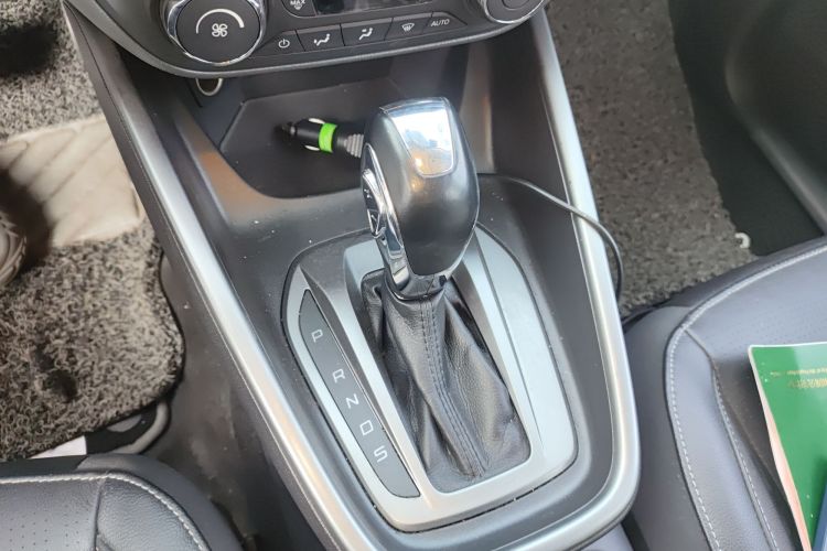 福特 福睿斯 2017款 幸福版 1.5L 自动时尚型中控内饰18