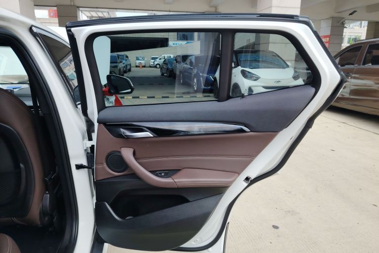 宝马X2 2020款 sDrive25i 领先型M越野套装中控内饰45