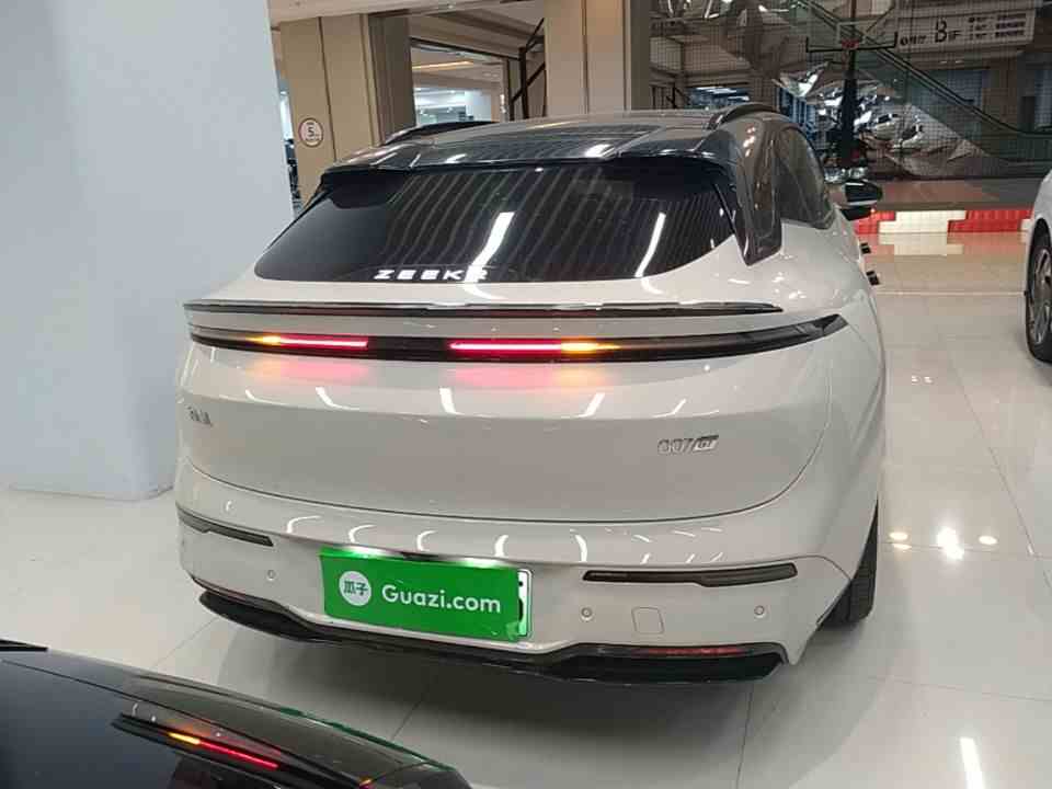 极氪007GT 2025款 长续航后驱智驾版 100kWh(3)