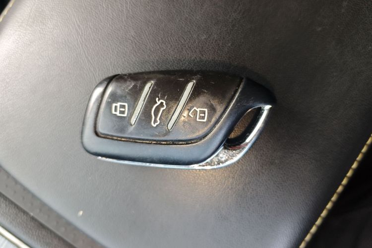 荣威RX5 2021款 PLUS 330TGI 自动国潮智臻版中控内饰11