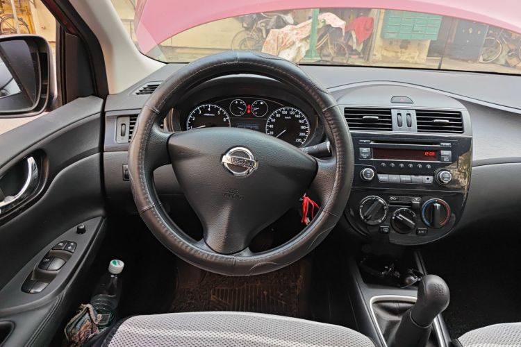 日产 骐达TIIDA 2014款 1.6L 手动舒适型局部细节13