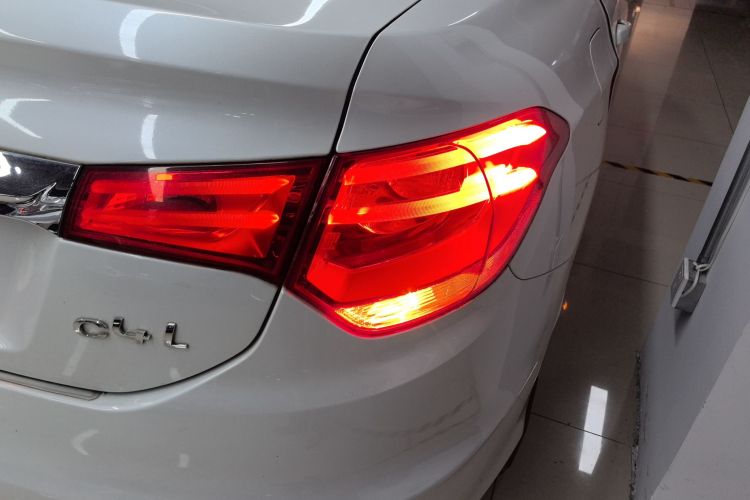 雪铁龙C4L 2015款 1.2T 自动豪华版车身外观6006