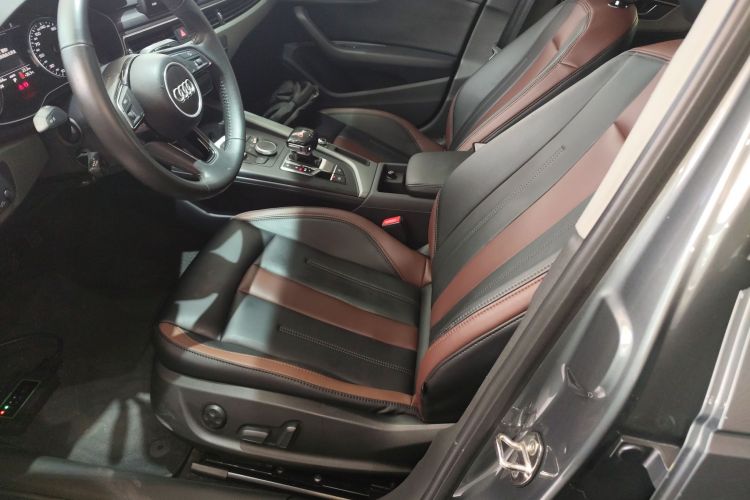 奥迪A4L 2018款 30周年年型 40 TFSI 进取型中控内饰19