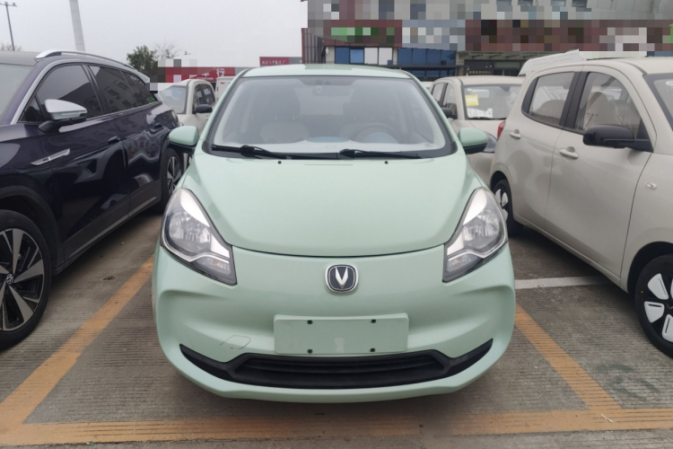 长安欧尚 奔奔E-Star 2022款 国民版 多彩限量款（快充版）磷酸铁锂车身外观6001