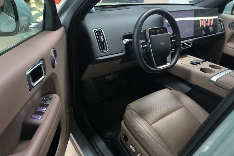 理想汽车 理想L6 2025款 Max 智能焕新版中控内饰7003