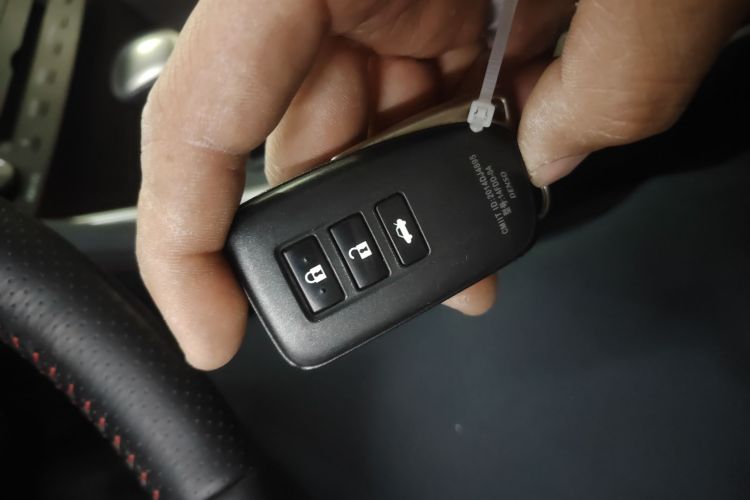 雷克萨斯IS 2017款 300 F SPORT版中控内饰7001