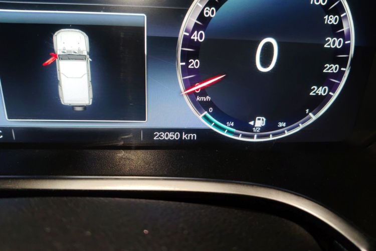 北京越野 北京BJ40 2023款 2.0T 自动四驱城市猎人版侠客型中控内饰15