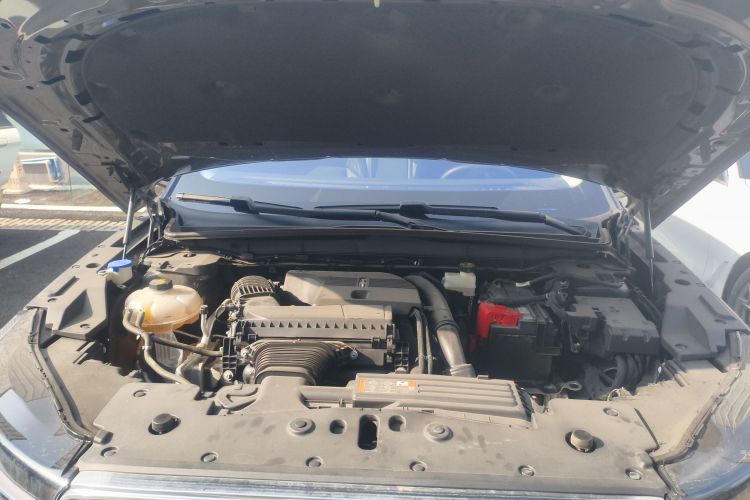 林肯 航海家 2023款 2.0T 四驱尊睿版机舱底盘24