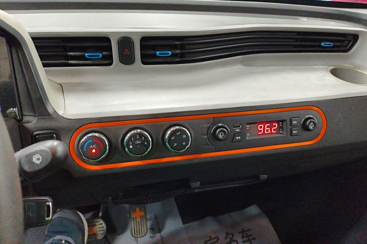 五菱汽车 宏光MINIEV 2020款 自在款 磷酸铁锂中控内饰16