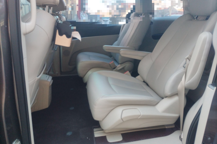 别克GL8 2023款 陆上公务舱 舒适型中控内饰21