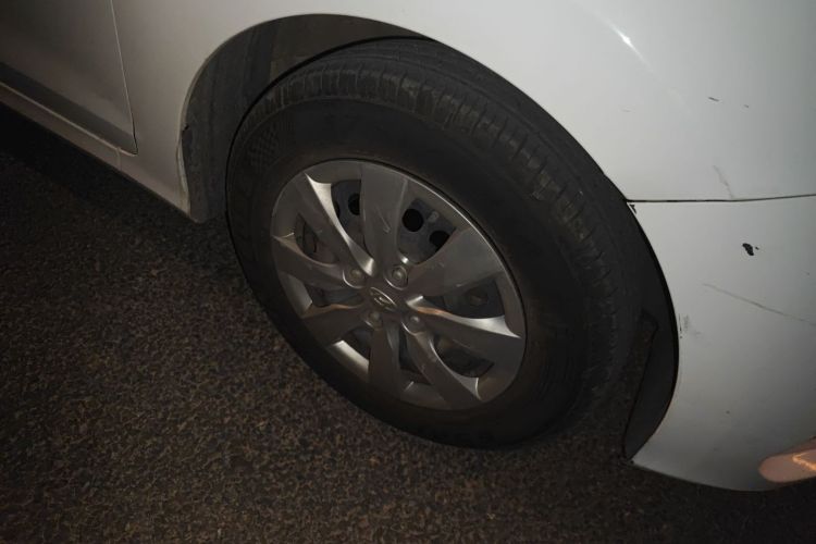 现代 瑞纳 2017款 1.4L 手动焕新版 国VI车身外观10