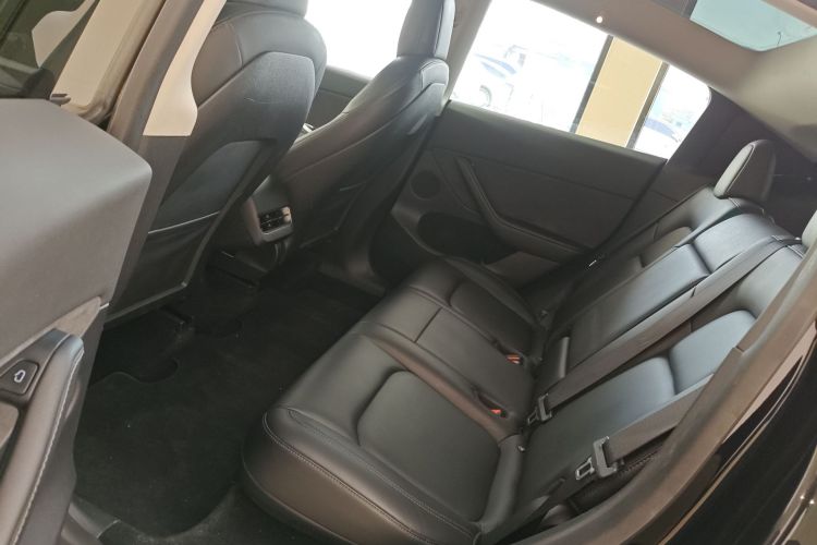 特斯拉 Model Y 2021款 标准续航后驱版中控内饰21