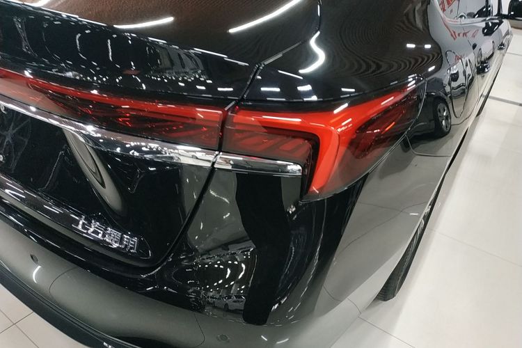 别克 君越 2023款 28T 越尊版车身外观6003